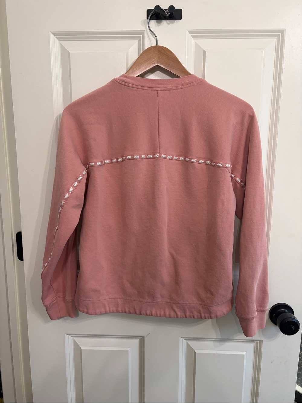 Excellent condition rare XS  Women’s Dusty Rose Crewneck Sweatshirt. Pockets - Picture 9 of 11